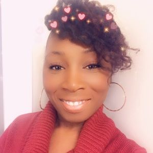 Meet your Posher, Crystal